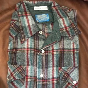 Men’s wool plaid Pendleton shirt